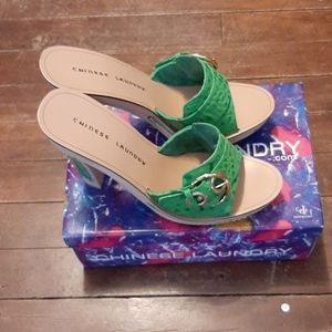 Chinese Laundry womans high heels size 7.5M